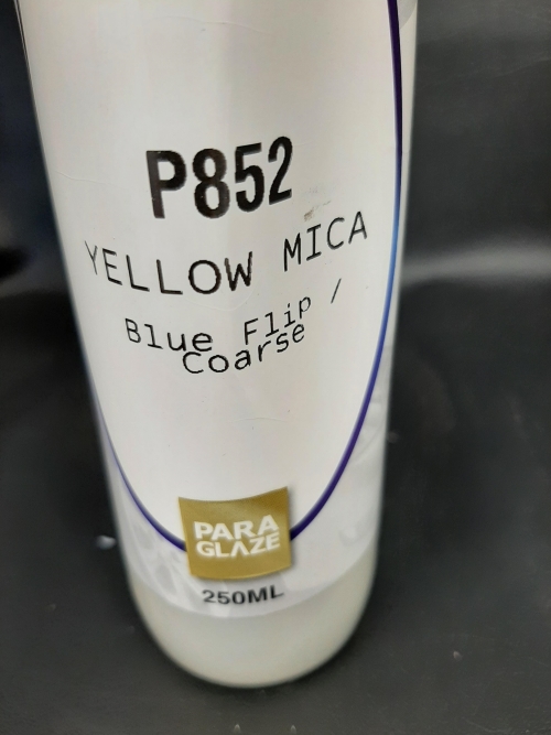 P852 YELLOW MICA PEARL BLUE FLIP/COARSE  250ML